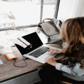 Hoe maak je een efficiënte werkweek als ondernemer met slimme tools